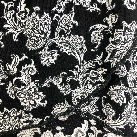 Abercrombie & Fitch Drapey Pattern Tassel Shorts - Picture 7 of 8